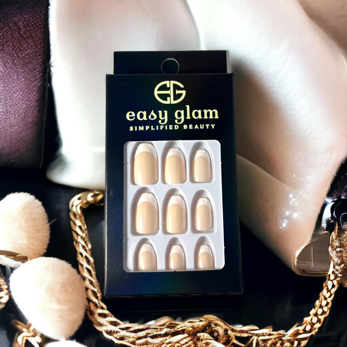Easy glam Classic French Quick Nails