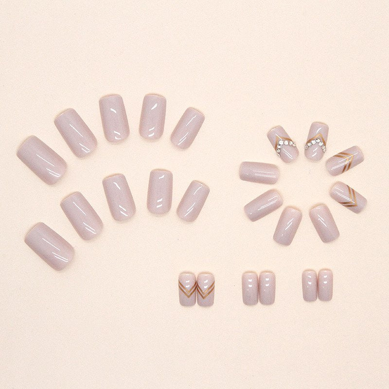 Easy Glam Darling Quick Nails