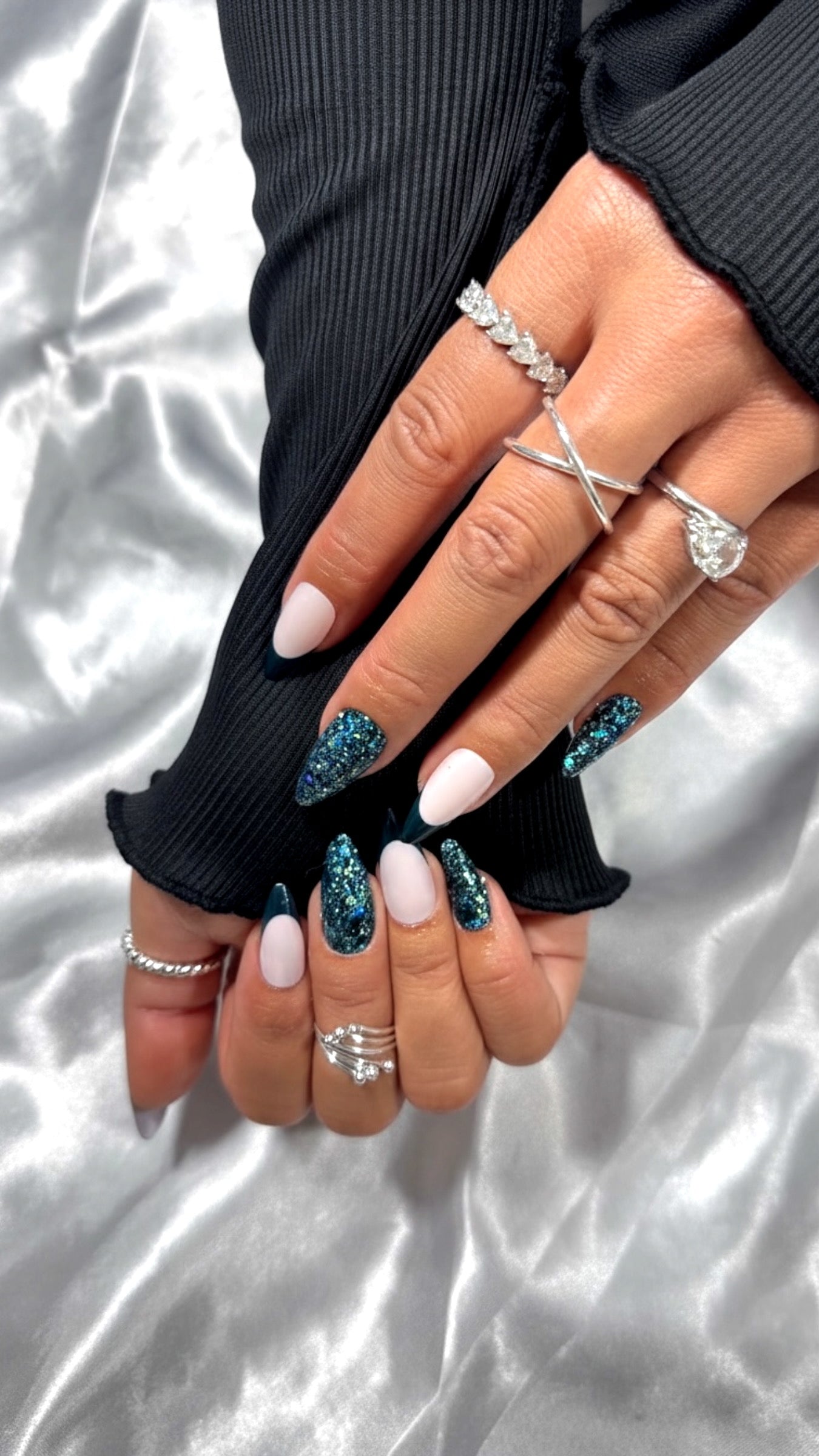 Easy Glam Emerald Wealth Quick Nails