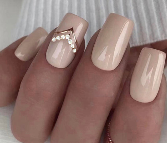 Easy Glam Darling Quick Nails